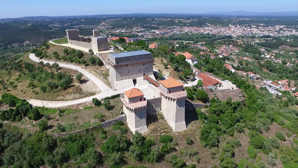 ourem_burgo_medieval_e_castelo.jpg